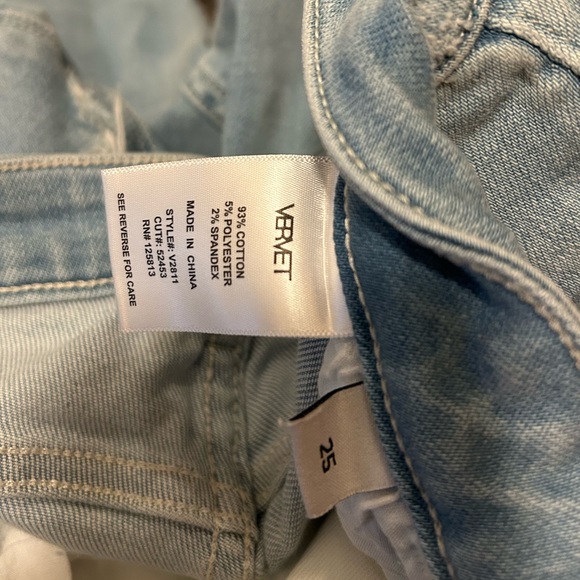 Vervet Two-Toned Flare Jeans - Picture 4 of 4